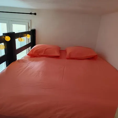 Cocoon En Bas Du Faron Apartment
